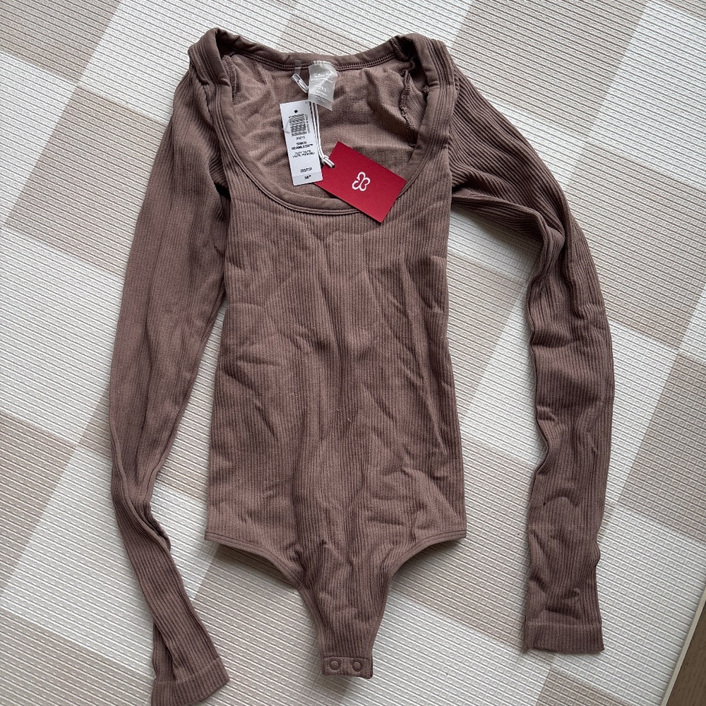 Deep taupe sinch seamless bodysuit size 2XS